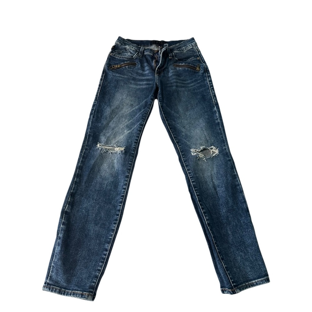 Women’s size 4 Rock & Republic jeans Kashmiere ankle zipper‎ embellished ripped